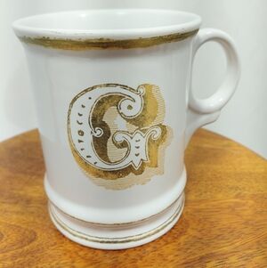 Williams Sonoma Gold Trim 16oz G Monogram Mug